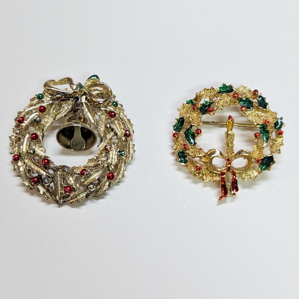 2 Vintage Christmas Wreath Brooches